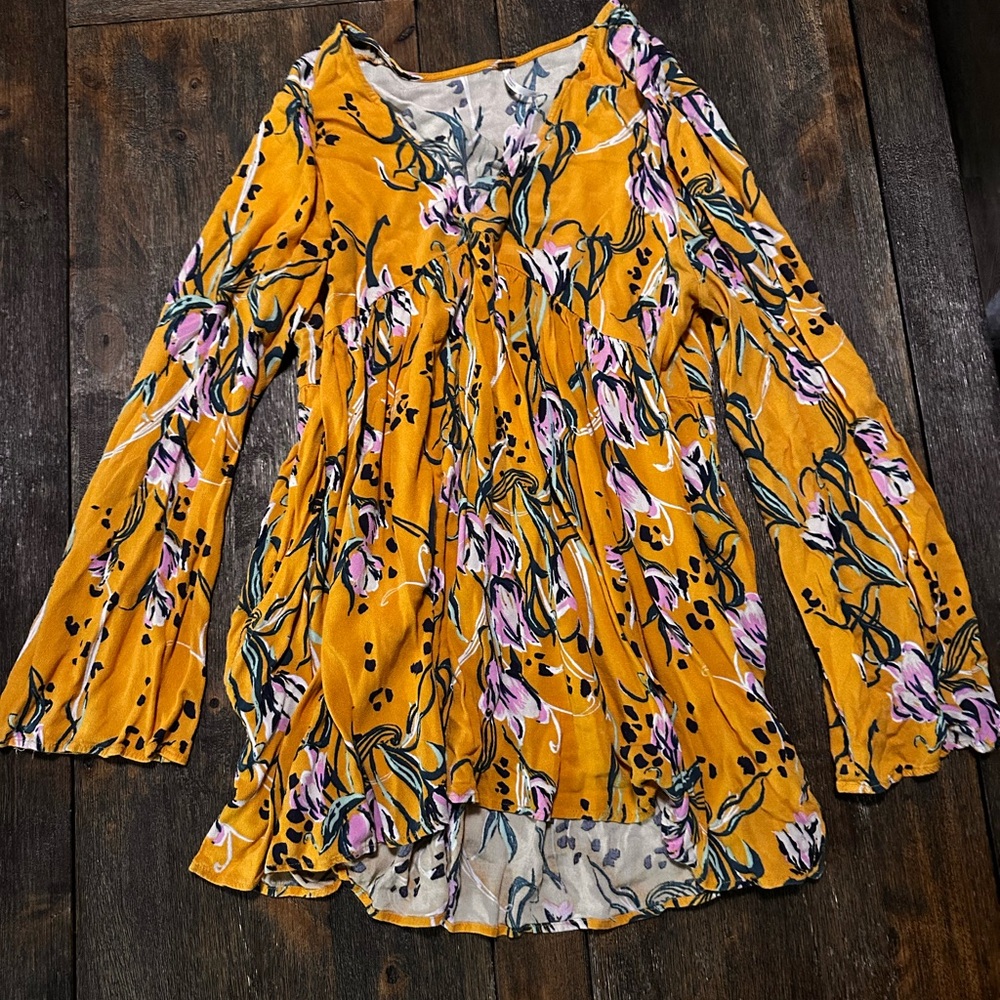 Free People Floaty Baby Doll Shirt (L)